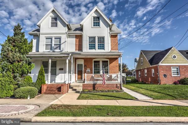 1145 MANOR ST, Columbia, PA 17512