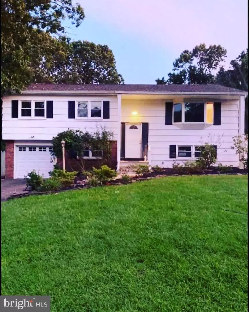 Toms River, NJ 08753,1585 DEER HOLLOW DR