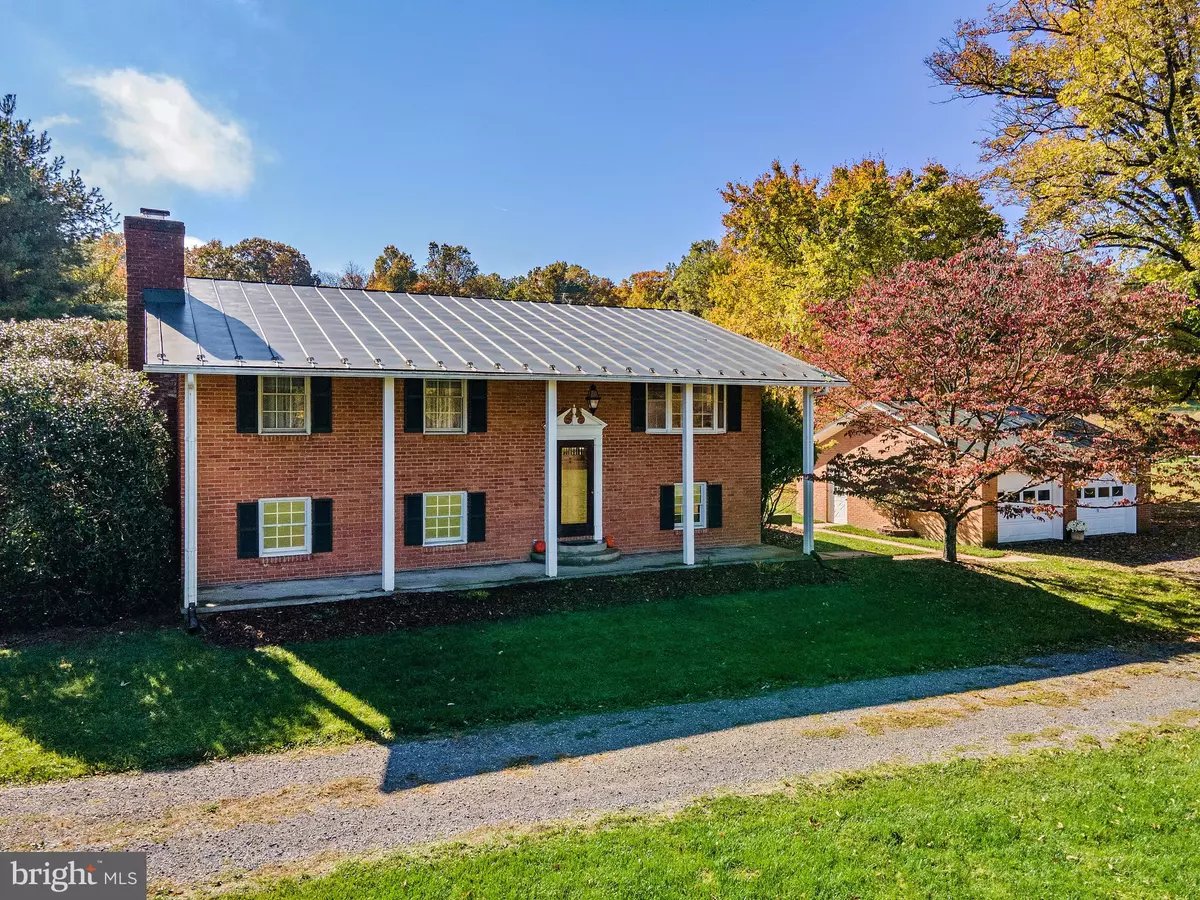 Upperville, VA 20184,1170 PARKER ST