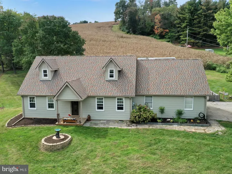 3098 SEVEN VALLEYS RD, Glen Rock, PA 17327