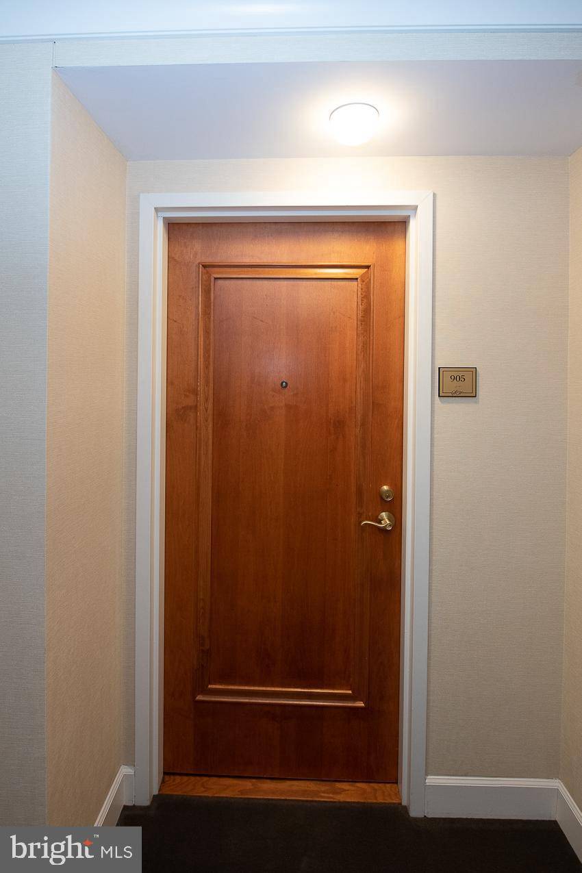 Philadelphia, PA 19146,440 S BROAD ST #905