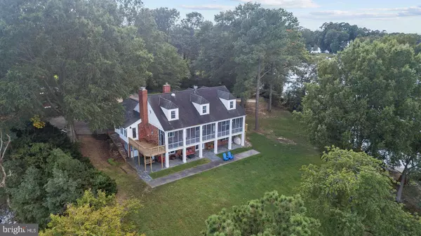 Colonial Beach, VA 22443,859 HARBOR VIEW CIR