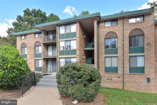 493 N ARMISTEAD ST #302, Alexandria, VA 22312