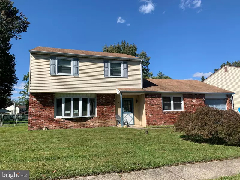 86 DAWN RD, Levittown, PA 19056