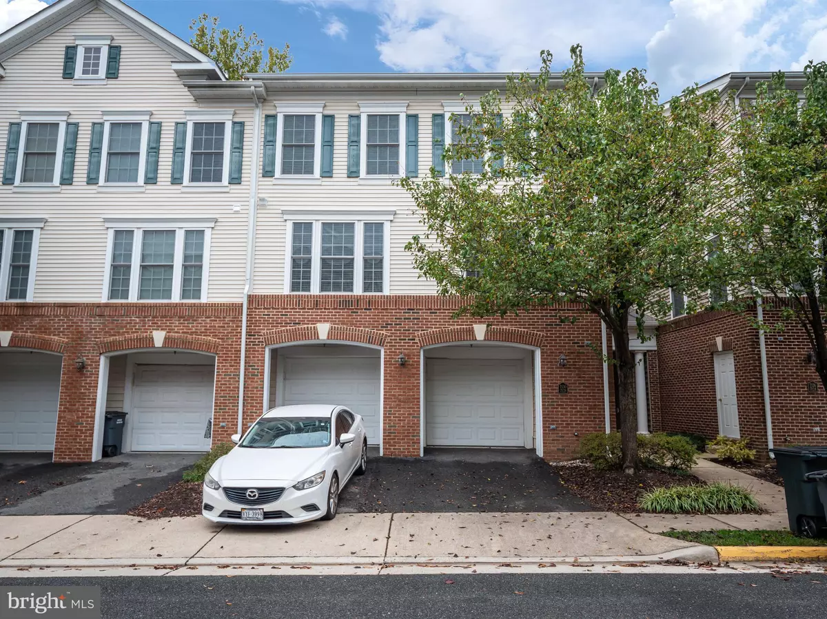 Alexandria, VA 22306,7128 HUNTLEY CREEK PL #74B