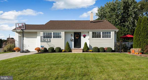 304 COLUMBUS DR, Mantua, NJ 08051