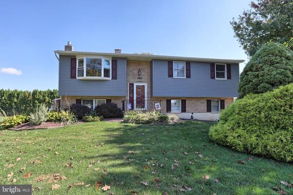 205 LEFFLER DR, Richland, PA 17087