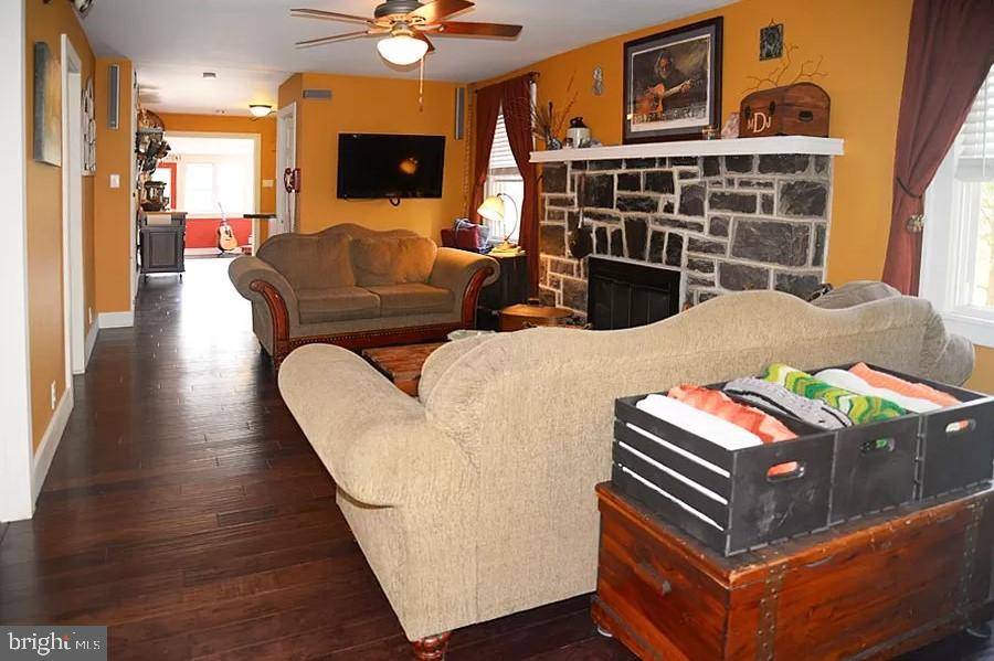 Schwenksville, PA 19473,4952 SKIPPACK PIKE