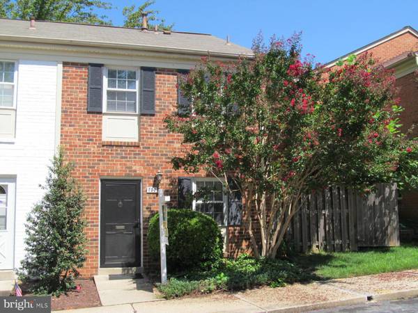 730 COLLEGE PKWY #4, Rockville, MD 20850