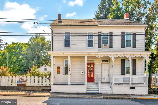 62 W HIGH ST, Middletown, PA 17057