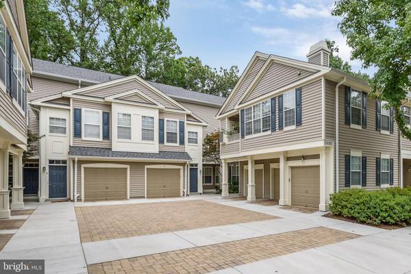 11400 WINDLEAF CT #M, Reston, VA 20194