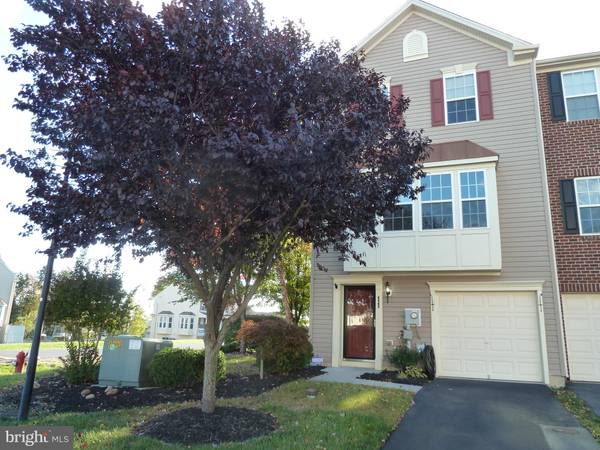 11 TIDEWATER TER, Falling Waters, WV 25419