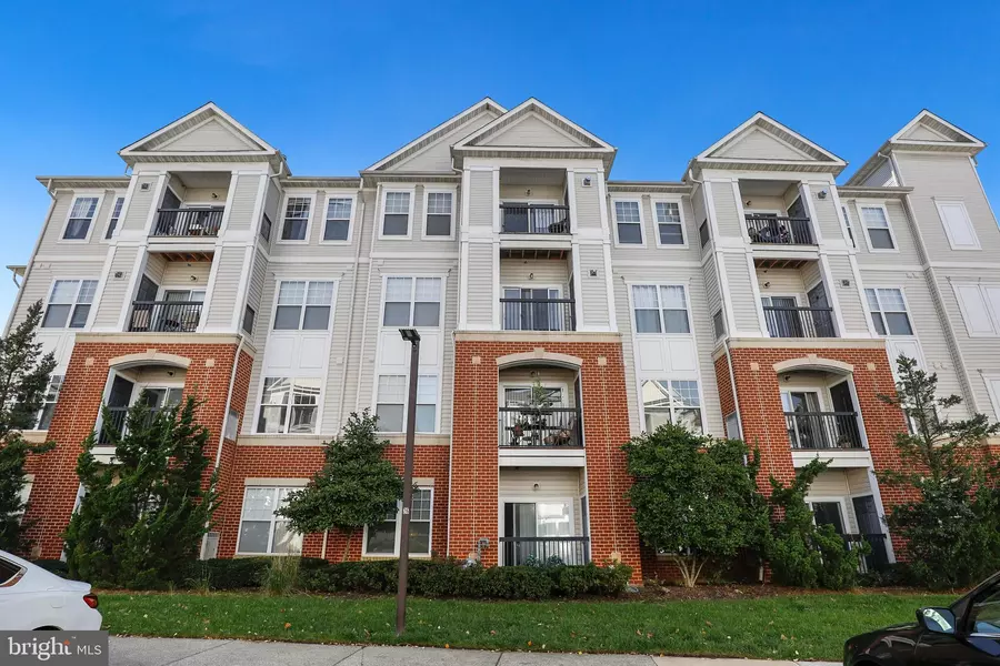 11352 ARISTOTLE DR #7-205, Fairfax, VA 22030