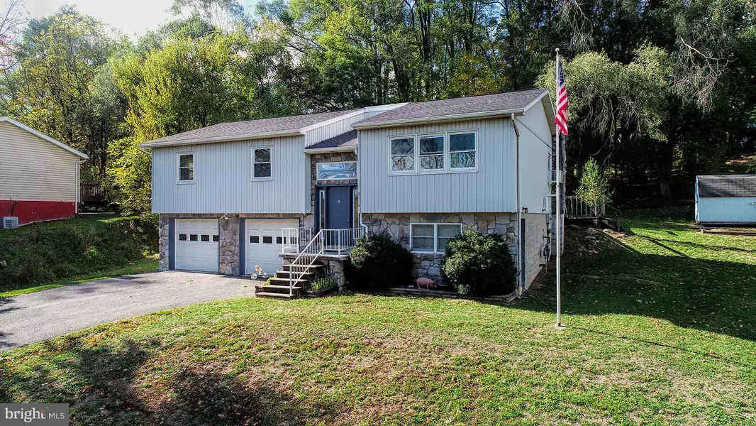 2520 BLAIR AVE, Huntingdon, PA 16652