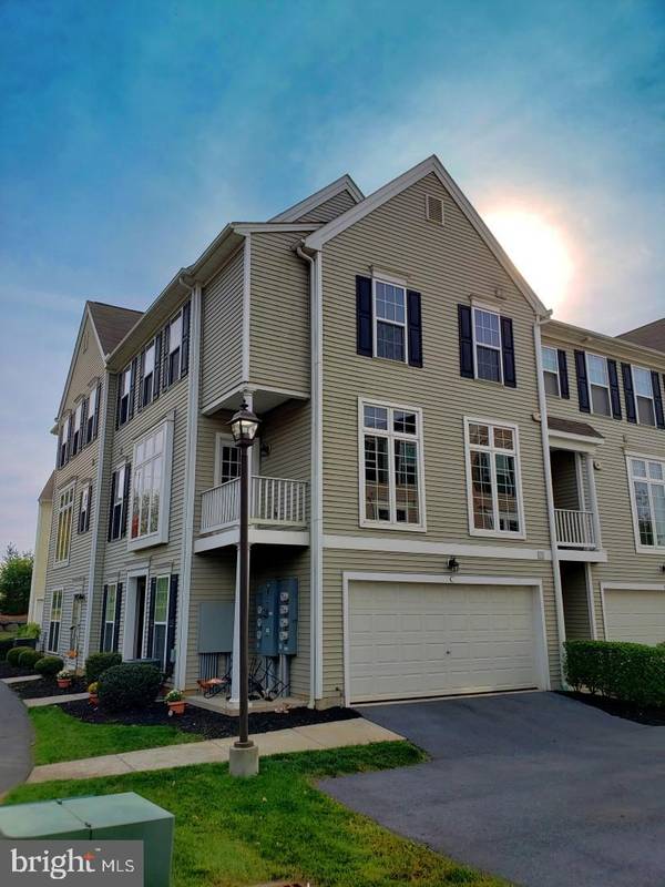 3017 MERIDIAN COMMONS #UNIT C, Mechanicsburg, PA 17055