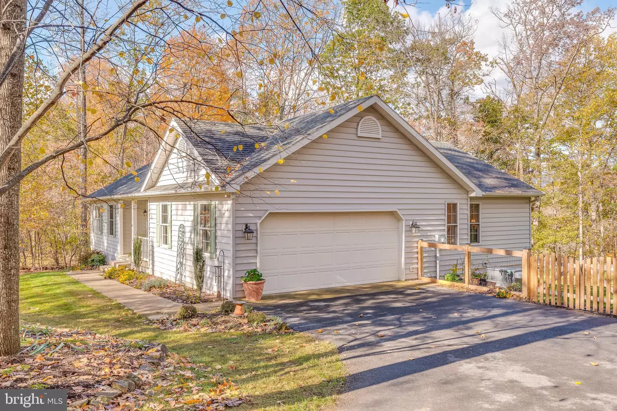 Hedgesville, WV 25427,365 SIMPLY ASHLEY CT