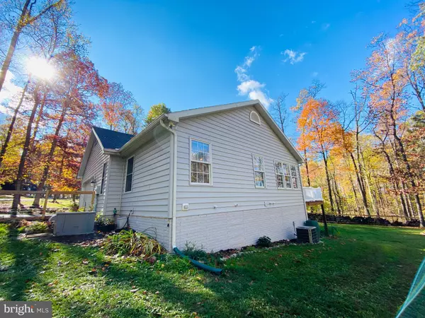 Hedgesville, WV 25427,365 SIMPLY ASHLEY CT