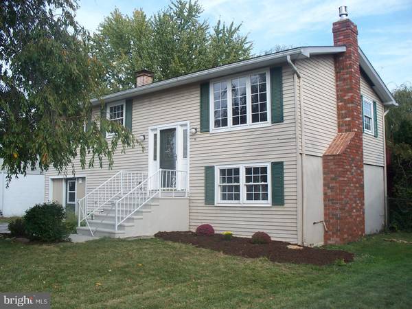 10 SHERMAN ST, Hanover, PA 17331