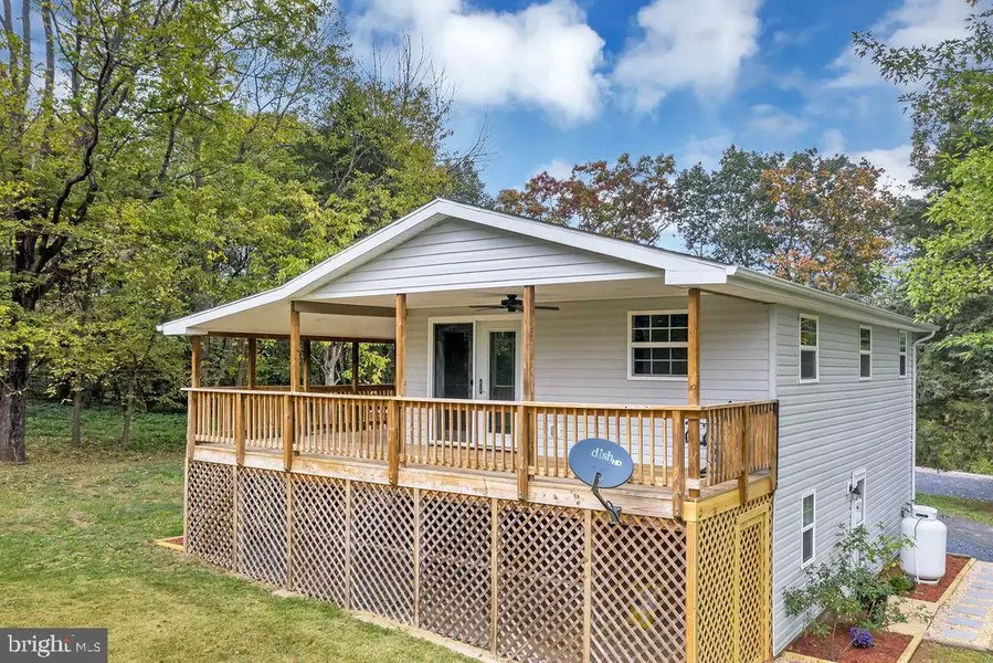 231 BLUFF RD, Strasburg, VA 22657