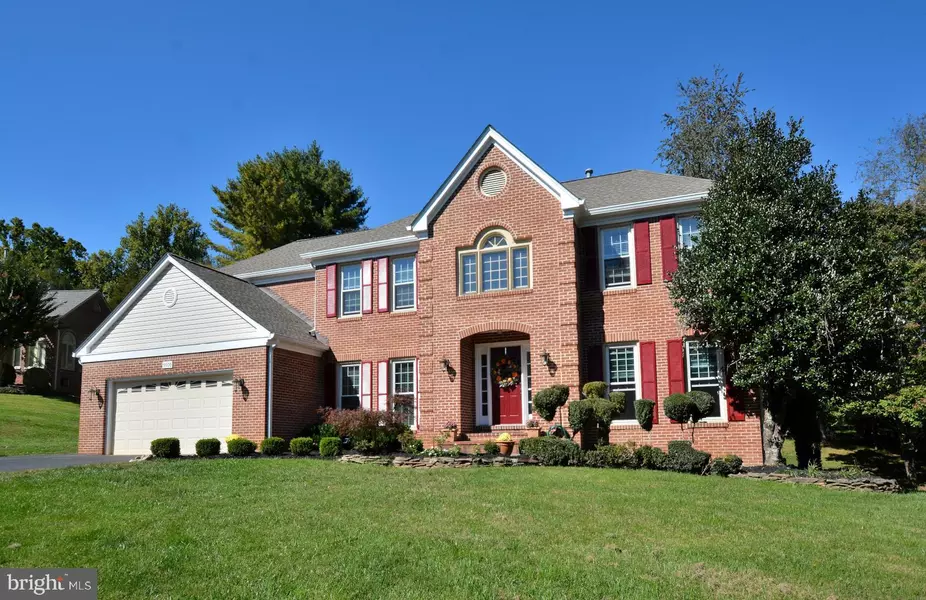 9900 ROSEWOOD HILL CIR, Vienna, VA 22182