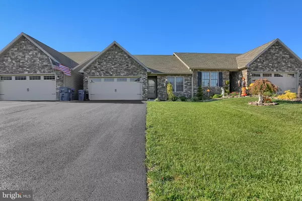 257 PIN OAK LN, Shippensburg, PA 17257