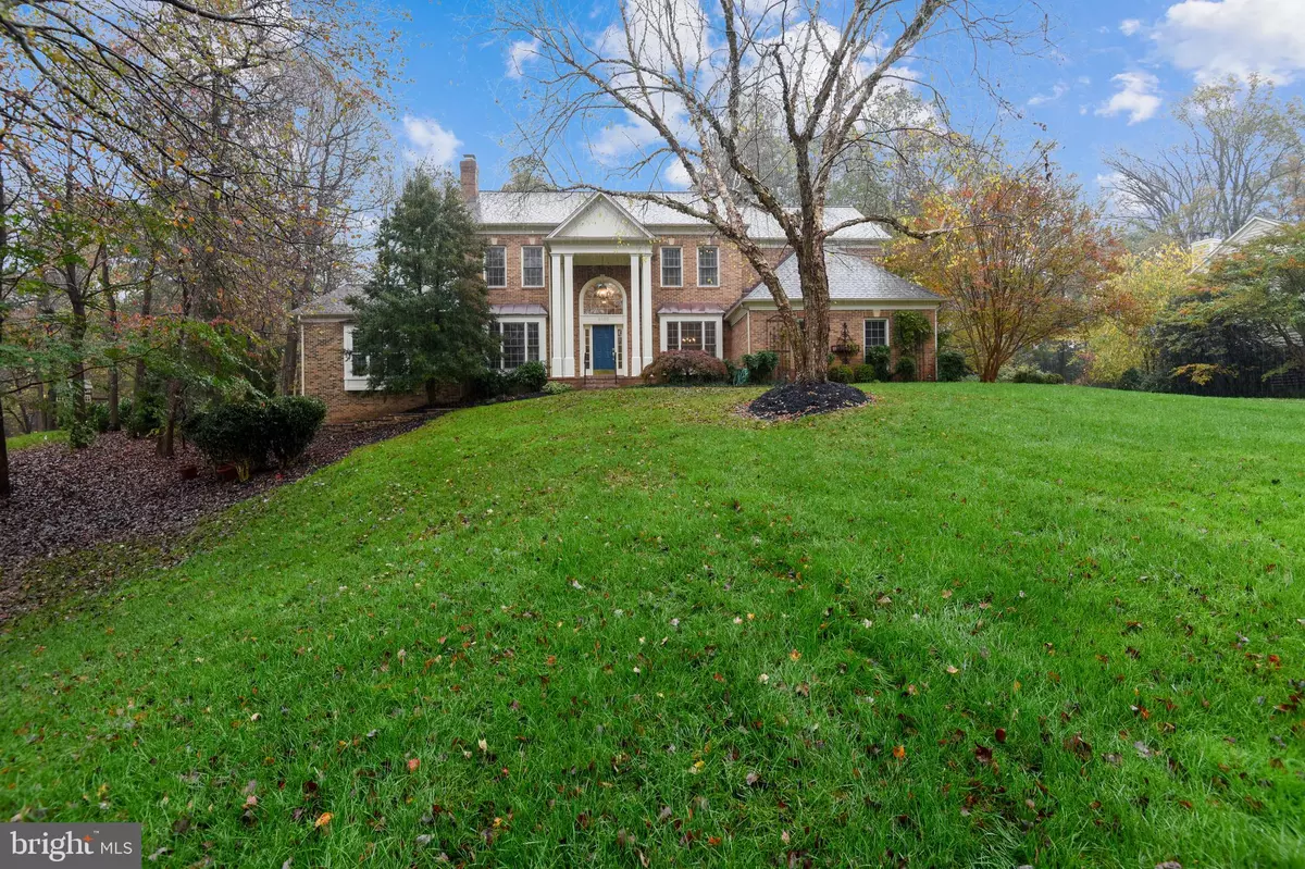 Oakton, VA 22124,3103 SADDLE CREST LN