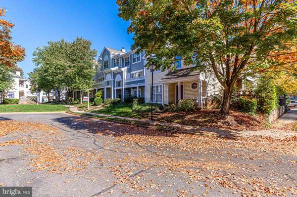 Centreville, VA 20120,14462 FALLSCLIFF LN #37