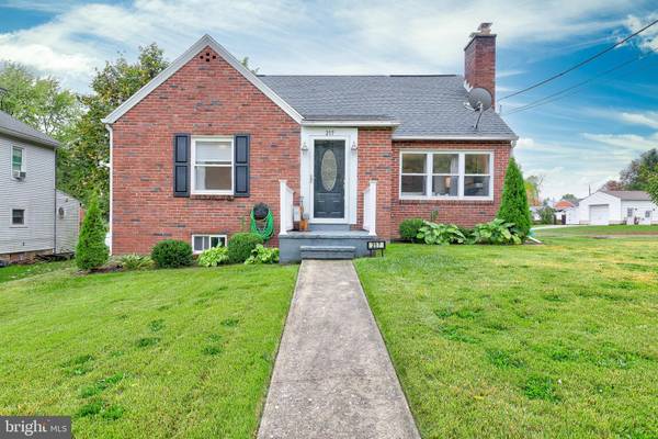 217 1ST ST, Enola, PA 17025