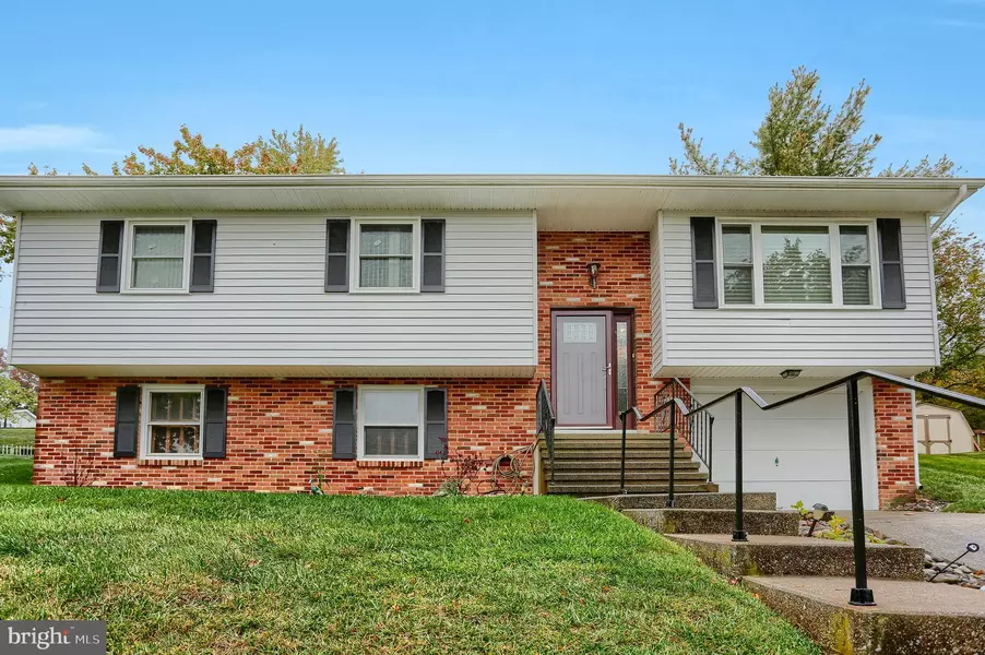 3251 RIDGEWAY RD, Harrisburg, PA 17109