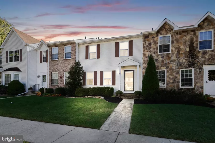 15 DUNMOOR CT S, Hamilton, NJ 08690