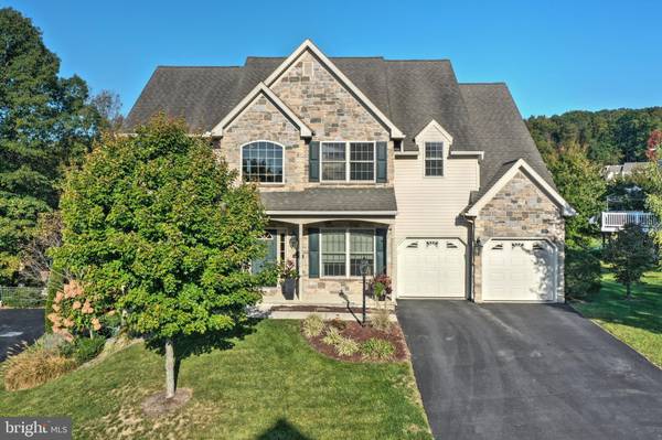 13 STONEWOOD DR, Jacobus, PA 17407