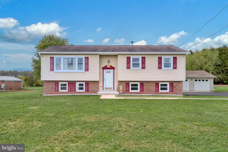 6231 DAVIDSBURG RD, Dover, PA 17315