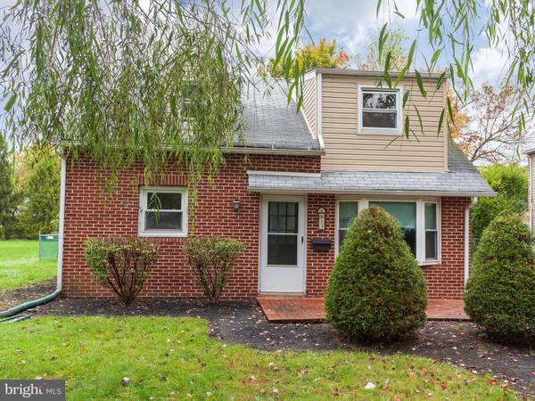 13 PARK AVE, Hatboro, PA 19040