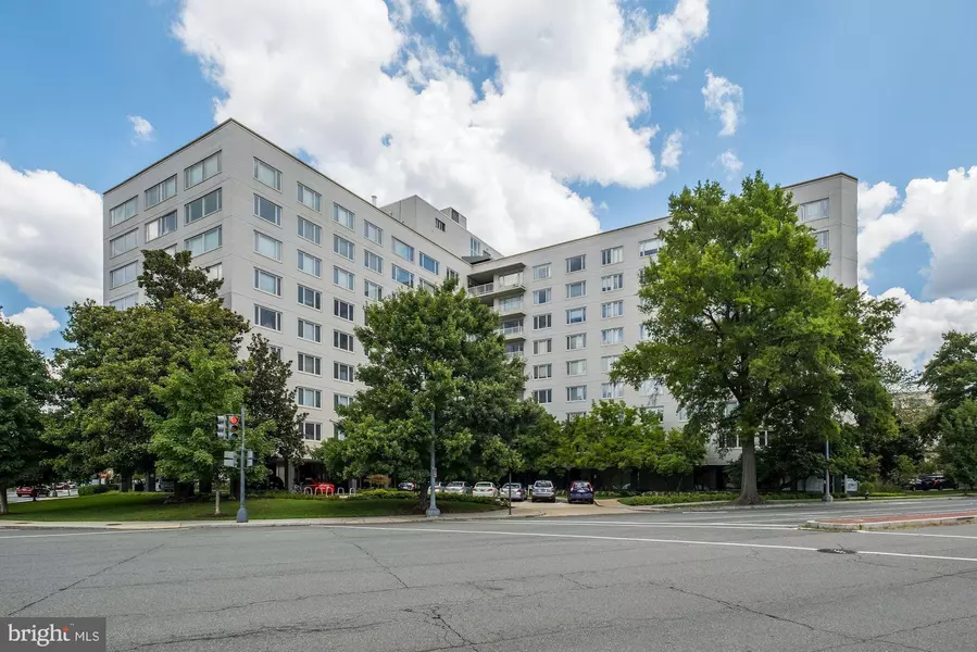 2475 VIRGINIA AVE NW #404, Washington, DC 20037