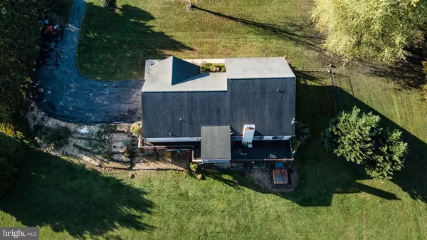 Falling Waters, WV 25419,427 STAYMAN DR