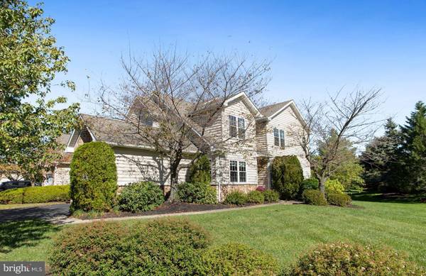 32 PALMER DR, Moorestown, NJ 08057