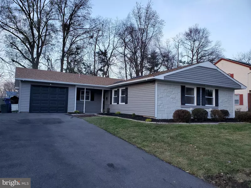 14 TIPTON LN, Willingboro, NJ 08046