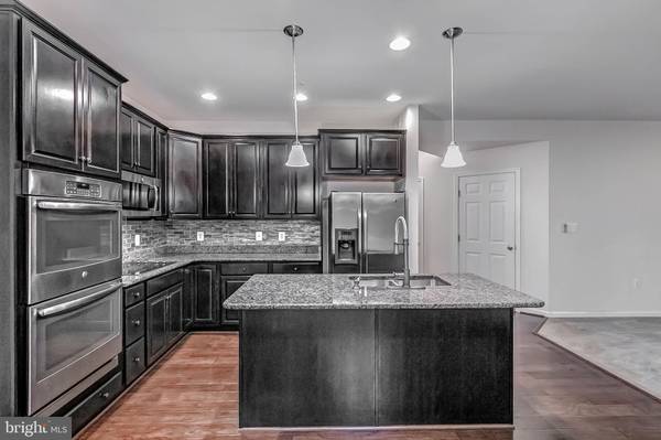 Waldorf, MD 20603,6557 CLUSTER PINE CT