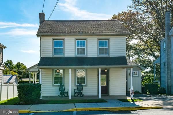 301 W MAIN ST, Terre Hill, PA 17581