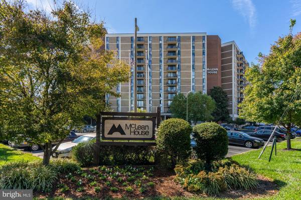 6800 FLEETWOOD RD #117, Mclean, VA 22101