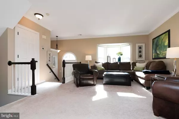 Centreville, VA 20121,6416 OVERCOAT LN