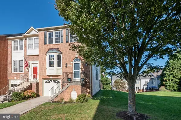 Centreville, VA 20121,6416 OVERCOAT LN