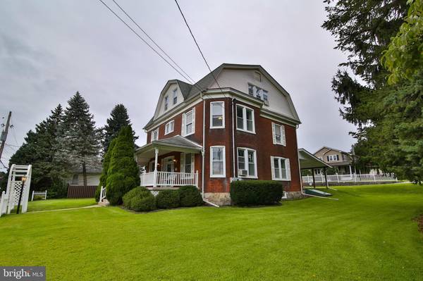 358 MAUCH CHUNK ST, Nazareth, PA 18064