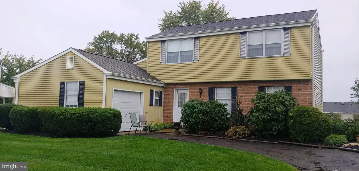 6561 NESHAMINY VALLEY DR, Bensalem, PA 19020