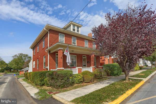 745 BOSLER AVE, Lemoyne, PA 17043