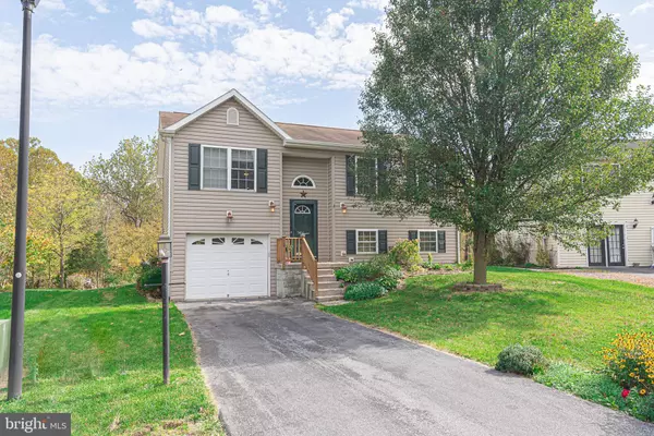 463 MOONLIGHT LN, Martinsburg, WV 25404