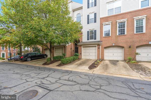 2331 HENSHAW PL #301, Alexandria, VA 22311