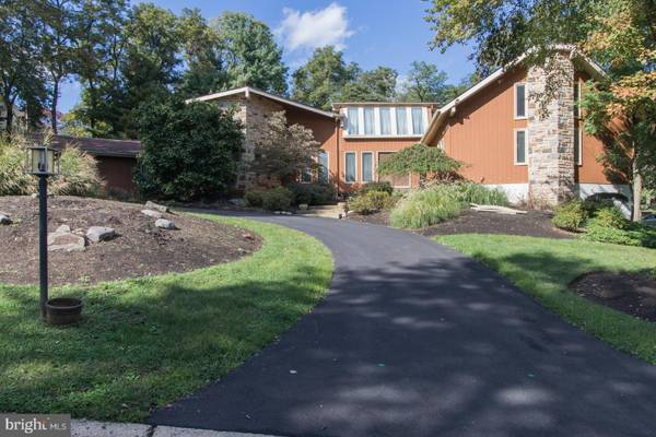 2253 E DEERFIELD DR, Media, PA 19063