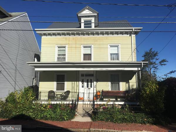 1530 W NORWEGIAN ST, Pottsville, PA 17901