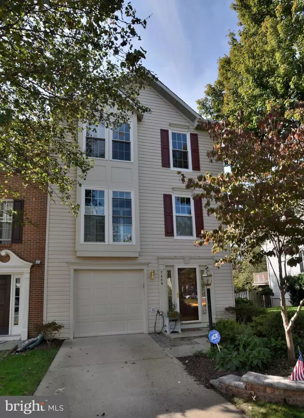 7446 GADSBY SQ, Alexandria, VA 22315